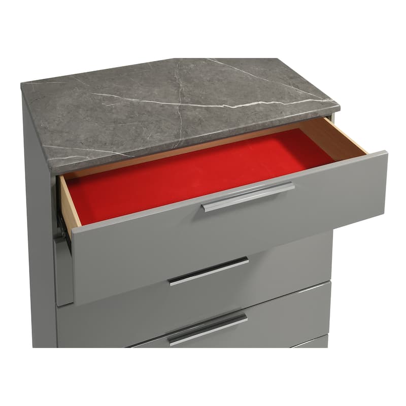 Elara Chest