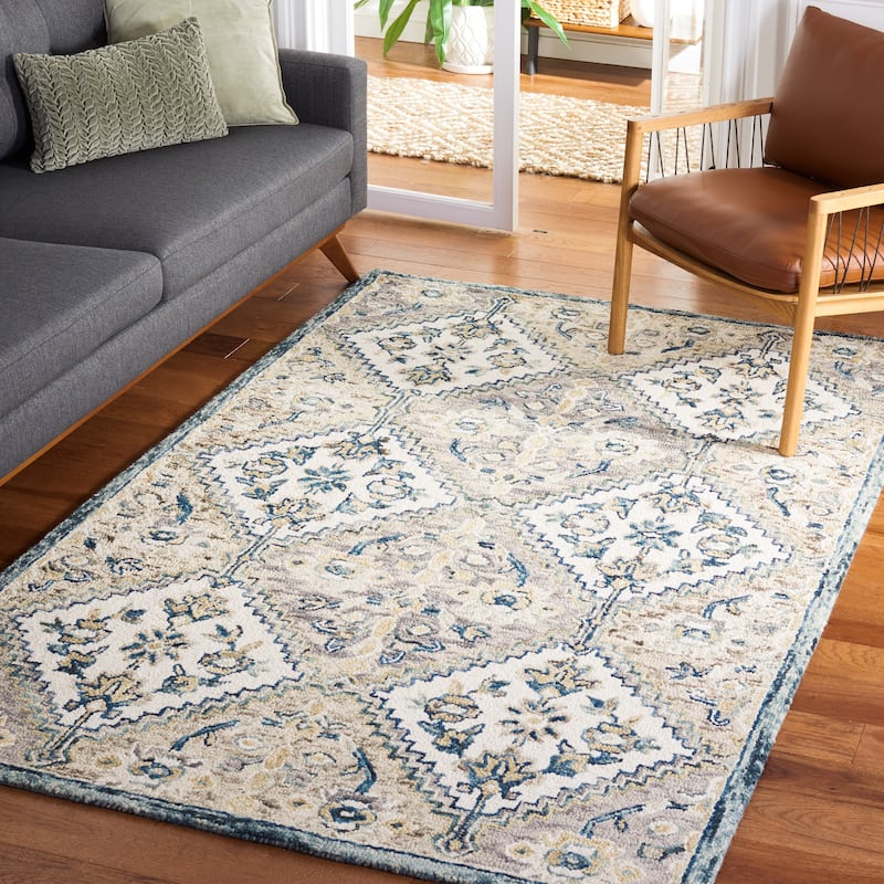 SAFAVIEH Handmade Aspen Helis Boho Wool Rug - 8' x 10' - Grey/Ivory