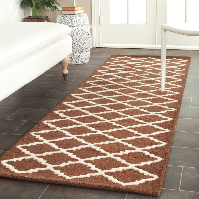 SAFAVIEH, Handmade Cambridge Reny Modern Moroccan Wool Rug - 2'6" x 8' Runner - Dark Brown/Ivory