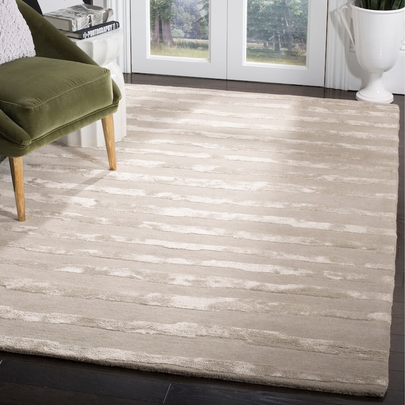 SAFAVIEH Handmade Soho Vitaliana Stripes N.Z. Wool Rug - 3'6" x 5'6" - Grey - Rectangle