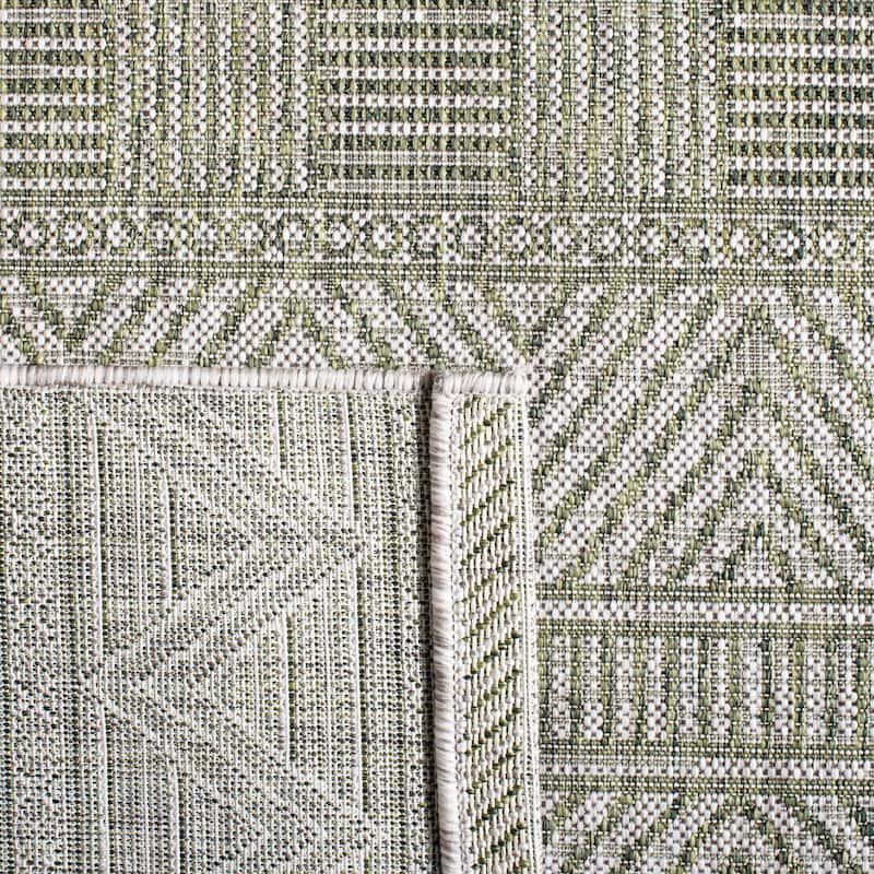 SAFAVIEH Courtyard Zorana Indoor/ Outdoor Waterproof Patio Backyard Rug