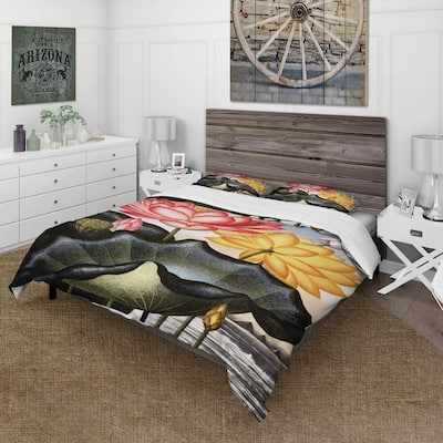 Designart 'Vintage Flowers II' Traditional Duvet Cover Set