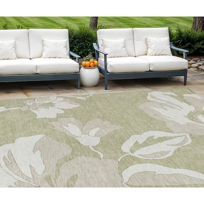 HomeRoots Floral Transitional Rectangle Outdoor Rug