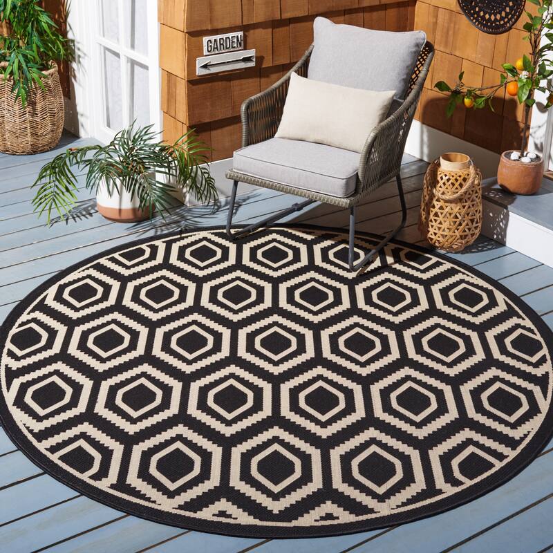 SAFAVIEH Courtyard Carolee Indoor/ Outdoor Patio Backyard Rug