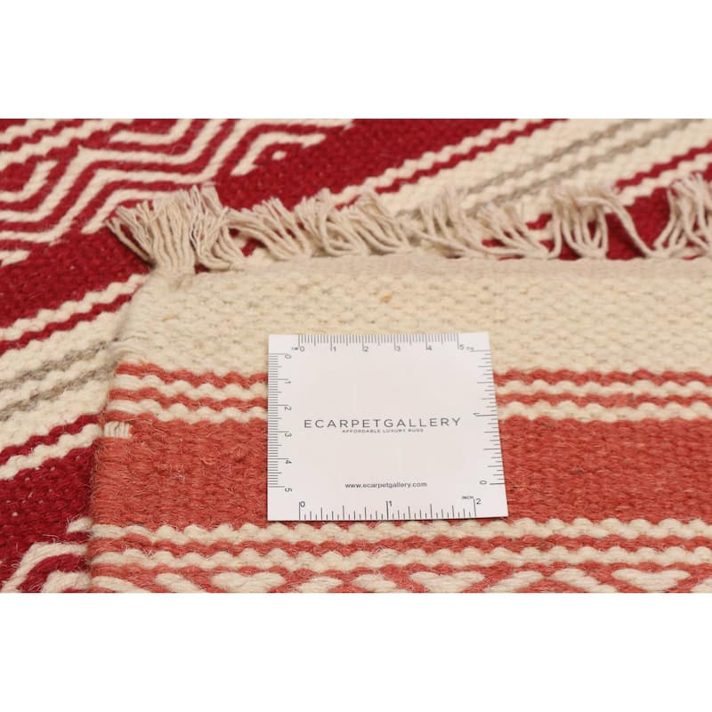 Boho Red Kilim 5'1" x 7'5" - 5'1 x 7'5