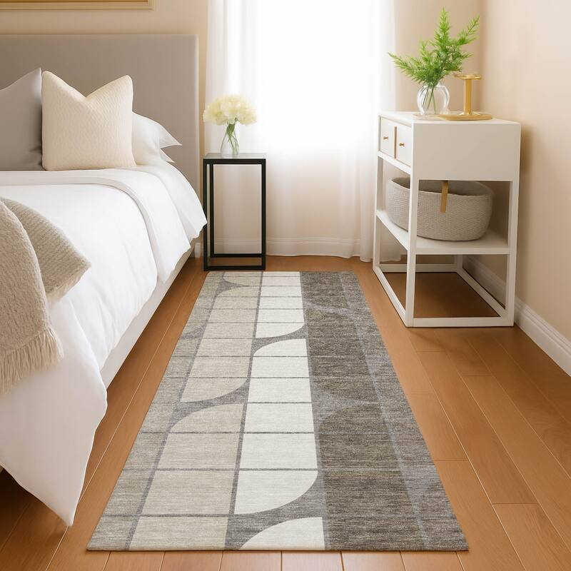 Machine Washable Indoor/ Outdoor Modern Finch Chantille Rug