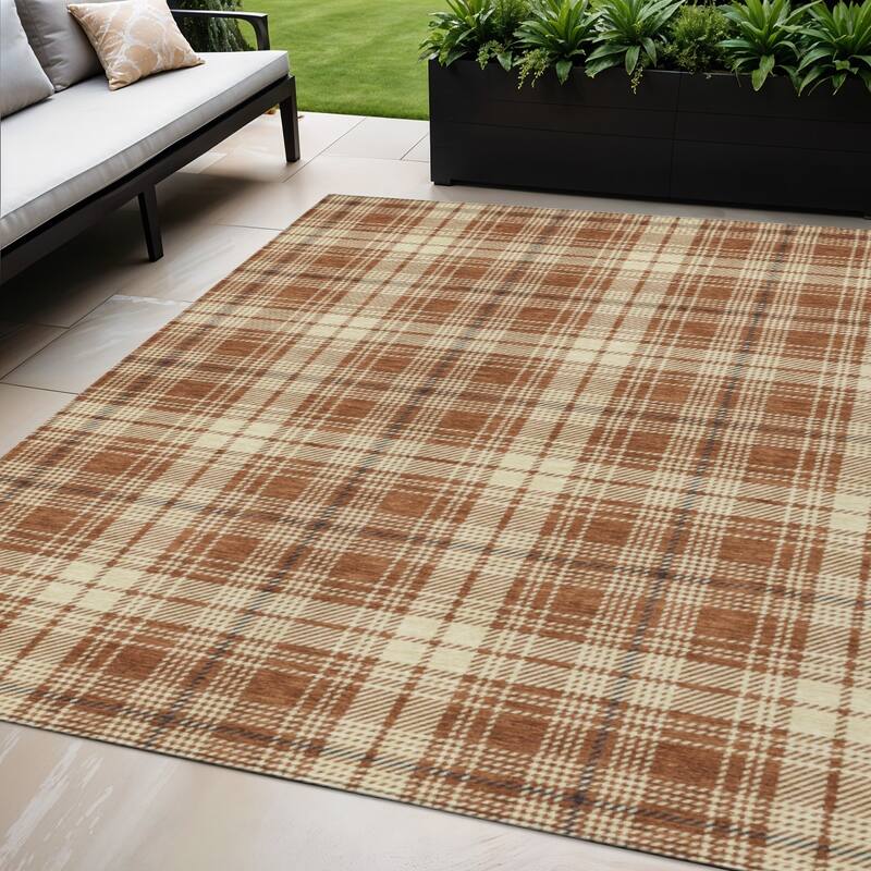 HomeRoots Plaid Transitional Rectangle Outdoor Rug - 5' X 8'