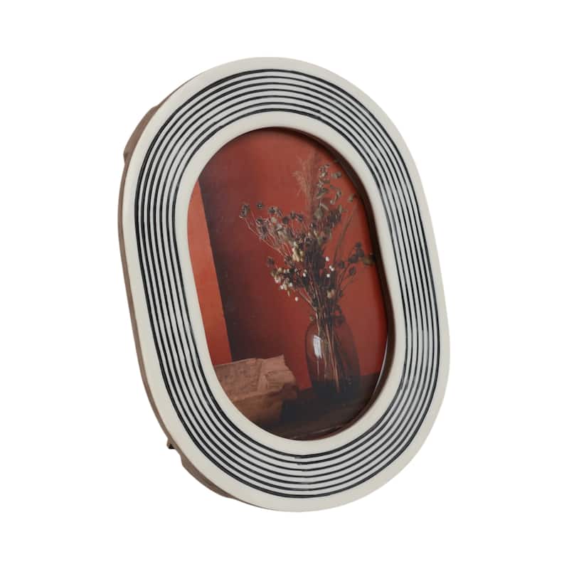 Resin Glass Oval Photo Frame Featuring Striped Detailing Casual Style