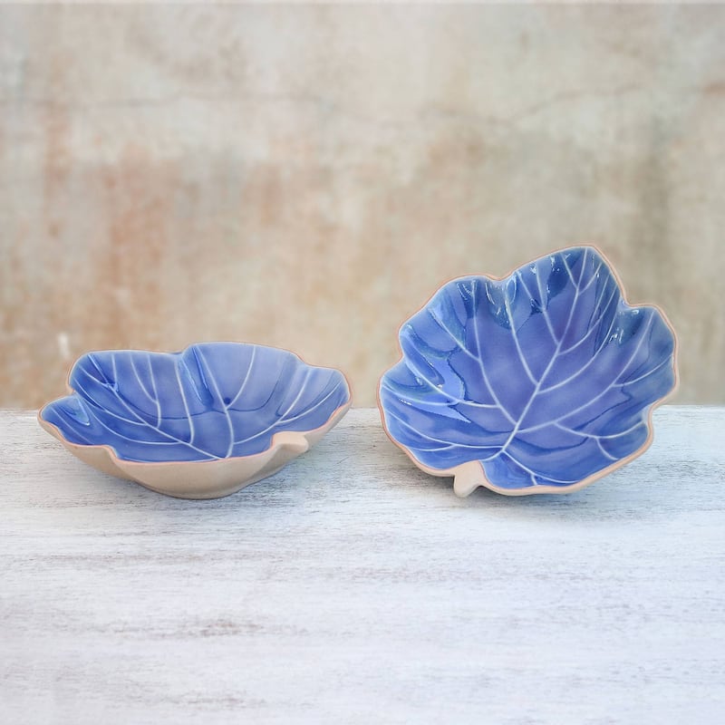 Novica Handmade Ivy Leaves Ceramic Serving Bowls (Pair)