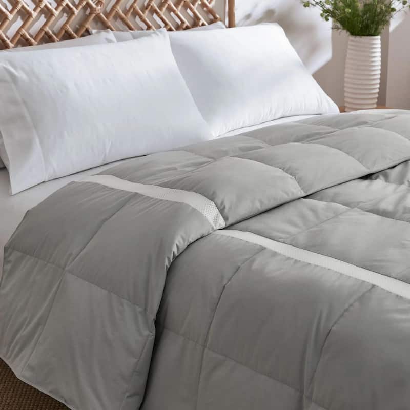 Ultra Lightweight Cozy 600 Fill Power Down Comforter for Hot Sleepers