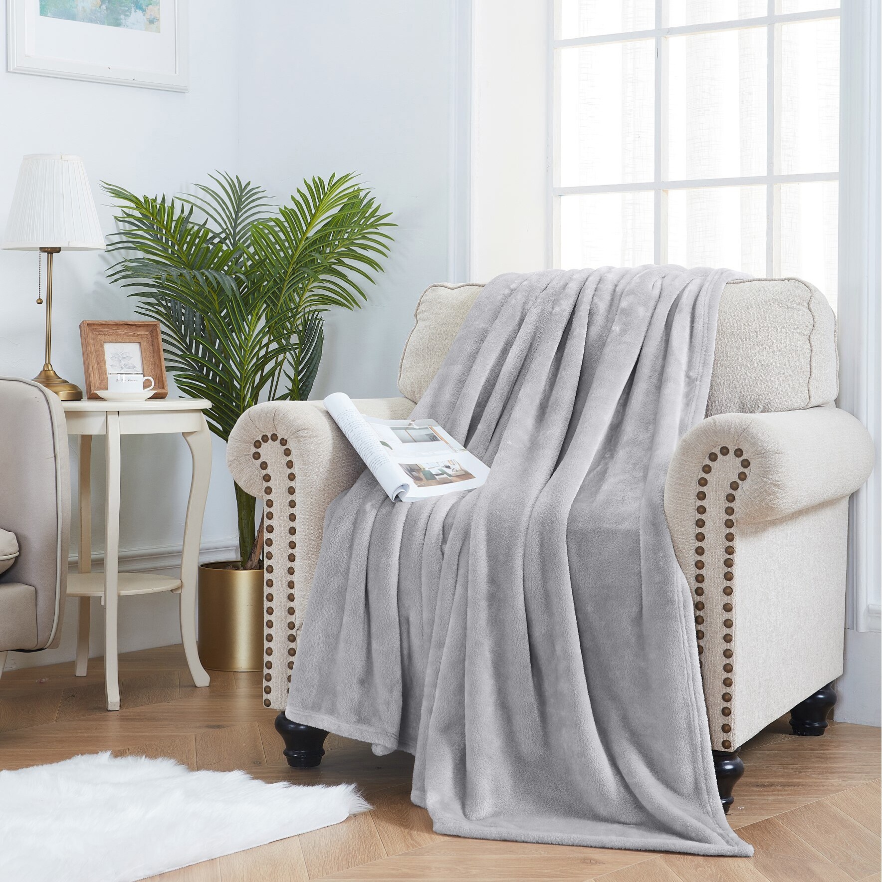Rachel sales roy throw