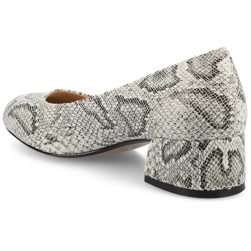 Journee Women's Saarii Wide Width Pumps