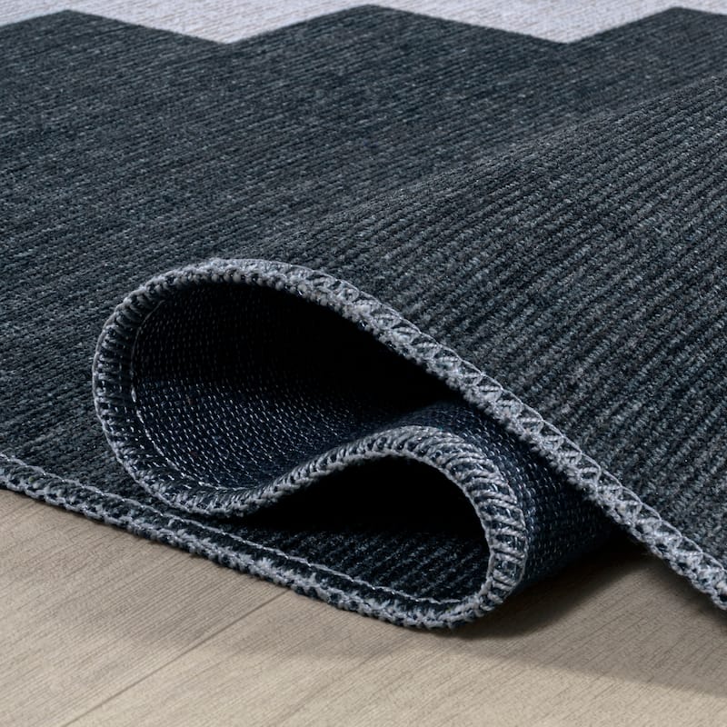 JONATHAN Y Luola Solid Low-Pile Machine Washable Area Rug