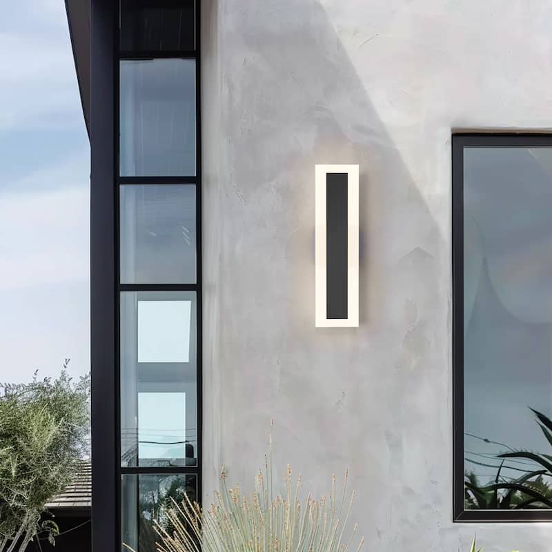 Outdoor Linear Integrated LED Wall Sconce Light Fixture with Bracket