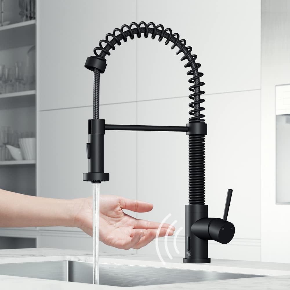 VIGO Edison 19" H Single Handle Pull-Down Sprayer Kitchen Faucet Set with Touchless Sensor