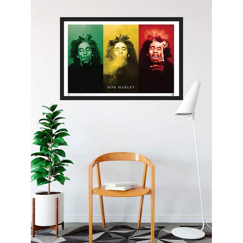 Bob Marley Smoke Treo Framed Poster - 24 x 36 Inch