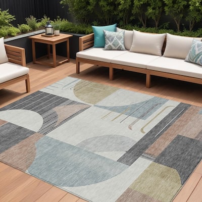 HomeRoots Geometric Modern Rectangle Outdoor Rug
