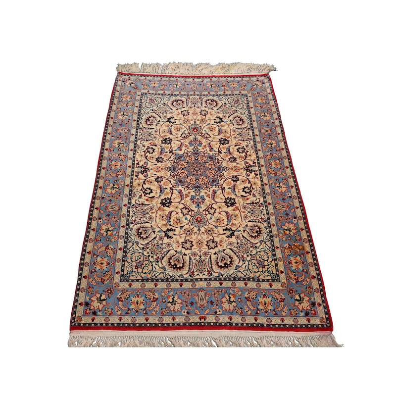3'5''x5'3'' Hand Knotted Wool Ivory Isfahan 500 KPSI Area Rug - 3' 5'' x 5' 3''