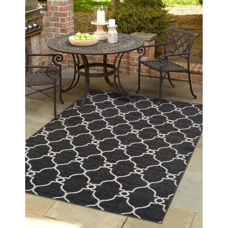 Outdoor Khence Collection Area Rug - Black - 7'x10'