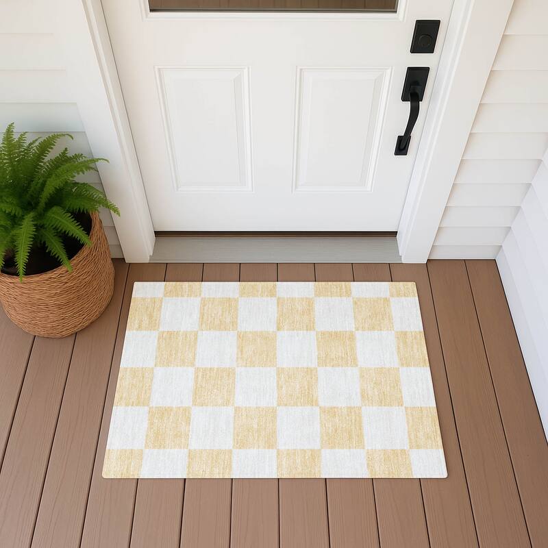 Machine Washable Indoor/ Outdoor Modern Checker Chantille Rug - Peach - 1'8" x 2'6"