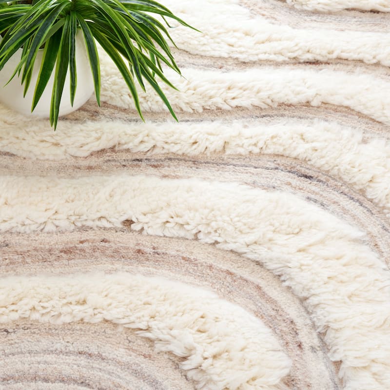 SAFAVIEH Handmade Casablanca Benine Shag Wool Rug