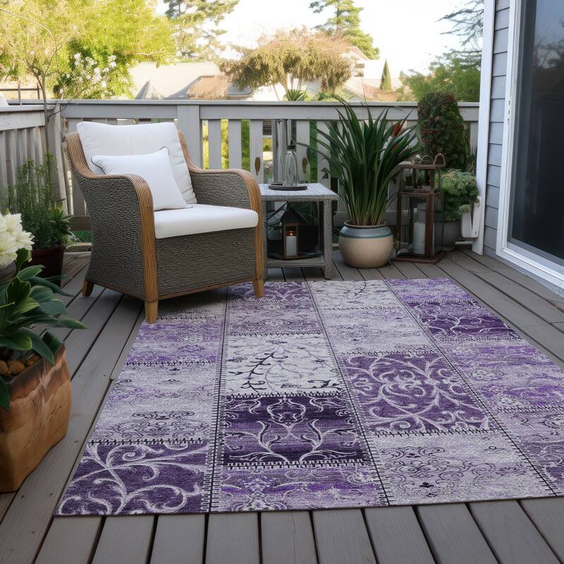 Machine Washable Indoor/ Outdoor Traditional Patchwork Chantille Rug