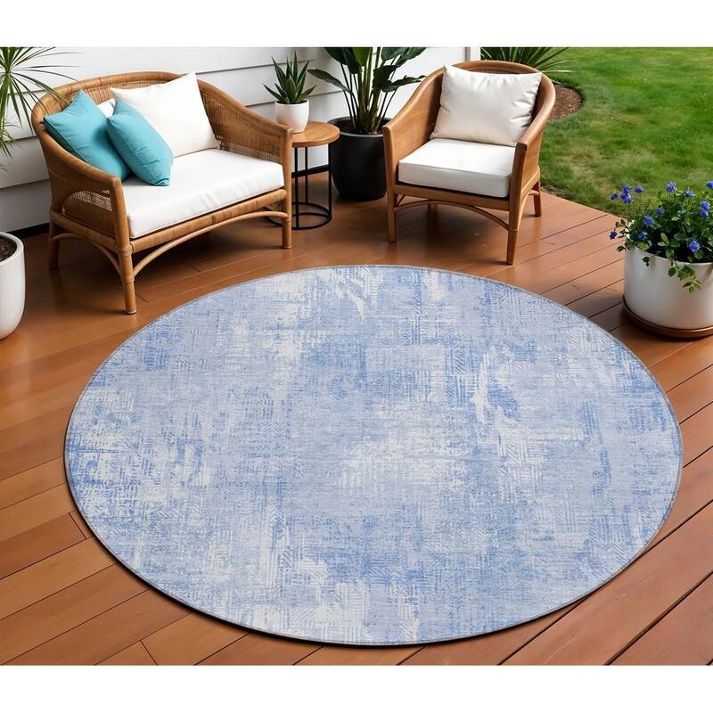 HomeRoots Abstract Transitional Rectangle Outdoor Rug - 8' Round