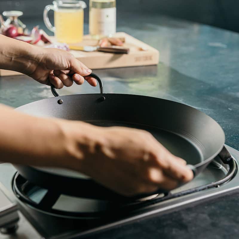 Skottsberg 15 in. Carbon Steel Paella Pan