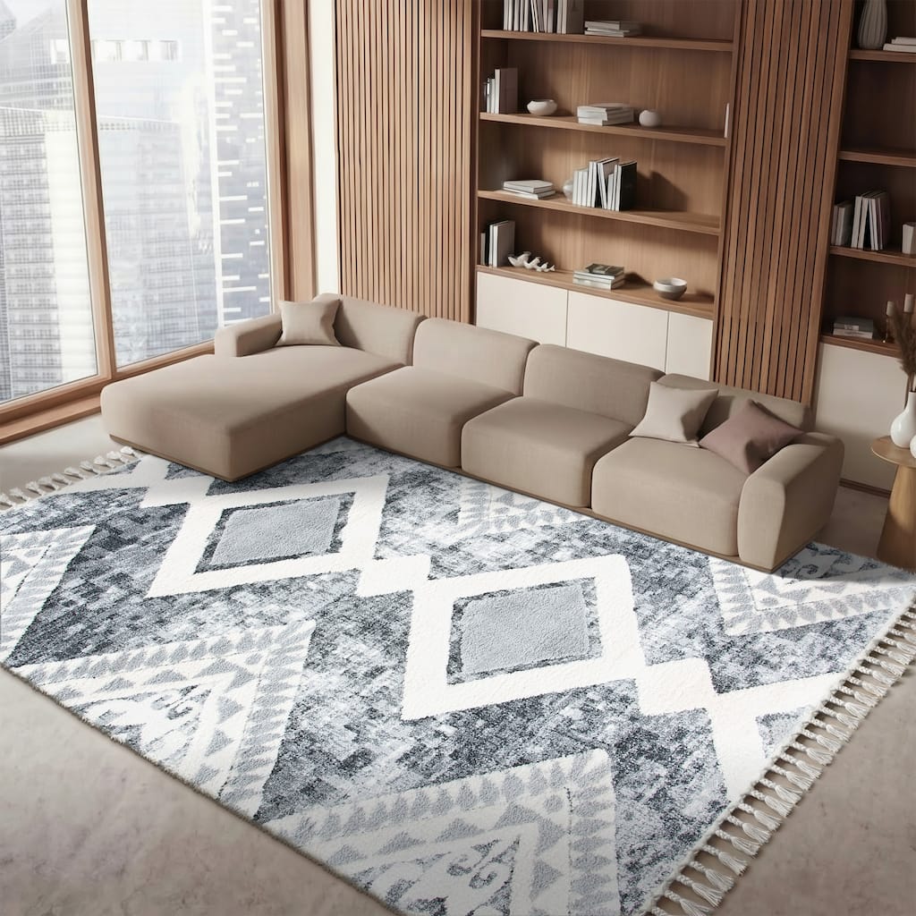 SAFAVIEH Moroccan Tassel Shag Irva 2-inch Thick Rug