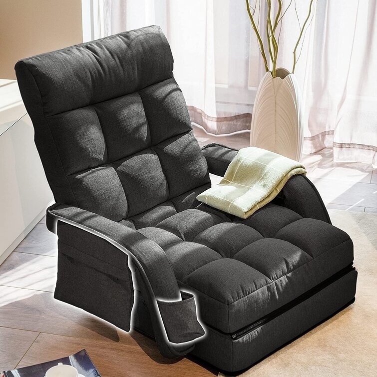 Ground level chair clearance