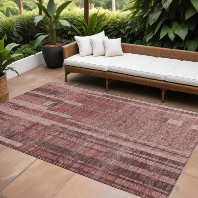HomeRoots Striped Transitional Rectangle Outdoor Rug - 8' X 10'