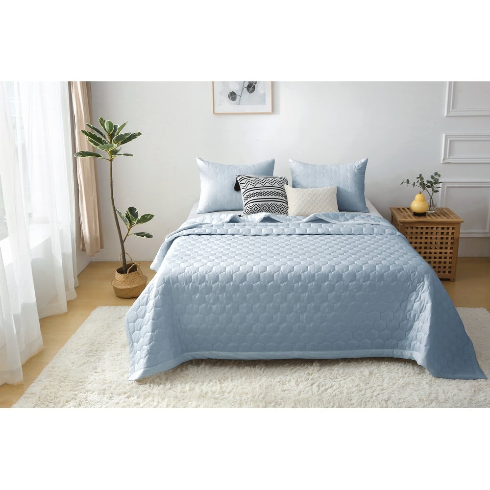 Better Style Home Microfiber Honeycomb Quilt Sets