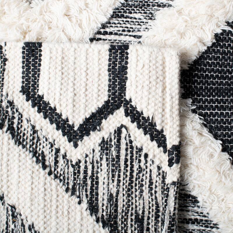 SAFAVIEH Handmade Natura Dalla Moroccan Wool Rug