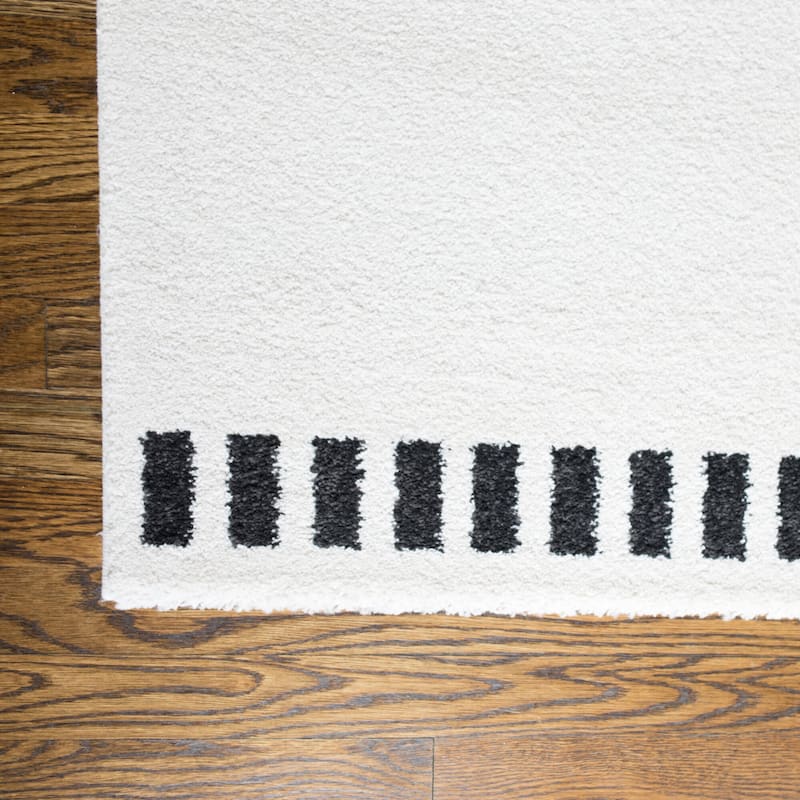 Nisha Geometric Modern Stripe Area Rug