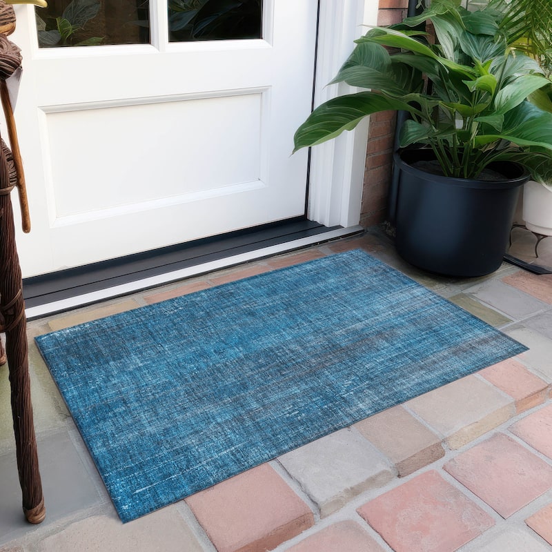 Machine Washable Indoor/ Outdoor Ombre Solid Chantille Rug - 1'8" x 2'6" - Blue