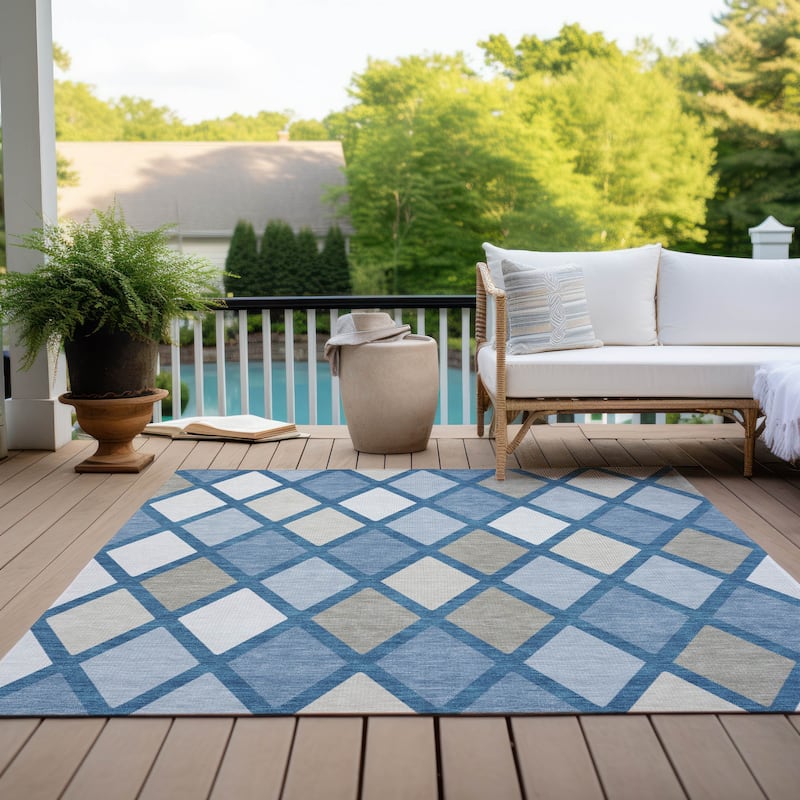 Machine Washable Indoor/ Outdoor Chantille Diamond Prism Rug