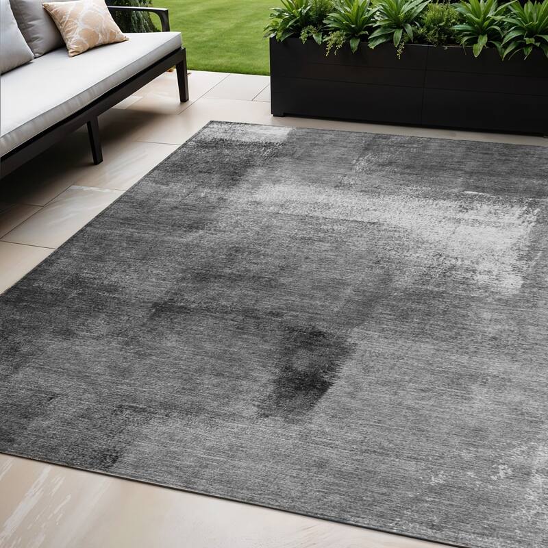 HomeRoots Abstract Transitional Rectangle Outdoor Rug - 5' X 8'