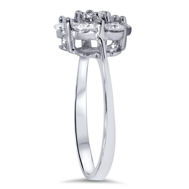 1 1/2Ct Diamond Ring in White Gold