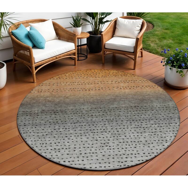 HomeRoots Abstract Transitional Rectangle Outdoor Rug - 8' Round