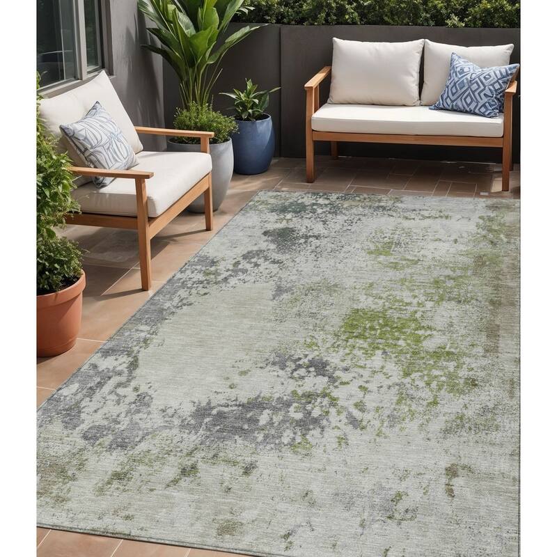 HomeRoots Abstract Transitional Rectangle Outdoor Rug - 5' X 8'