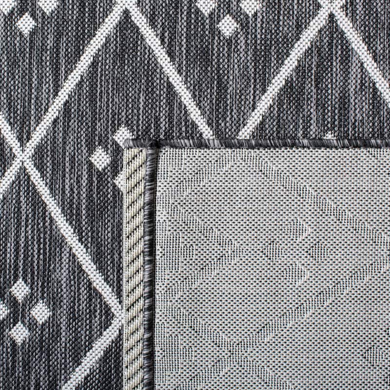 SAFAVIEH Courtyard Mauriceta Indoor/ Outdoor Waterproof Patio Backyard Rug