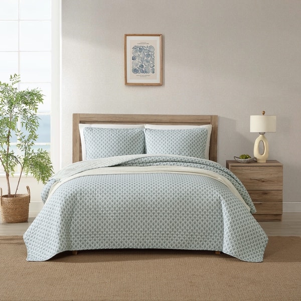 slide 2 of 8, Tommy Bahama Coastal Batik Prewashed Reversible Cotton Bedding (Green, 3 Piece Set)