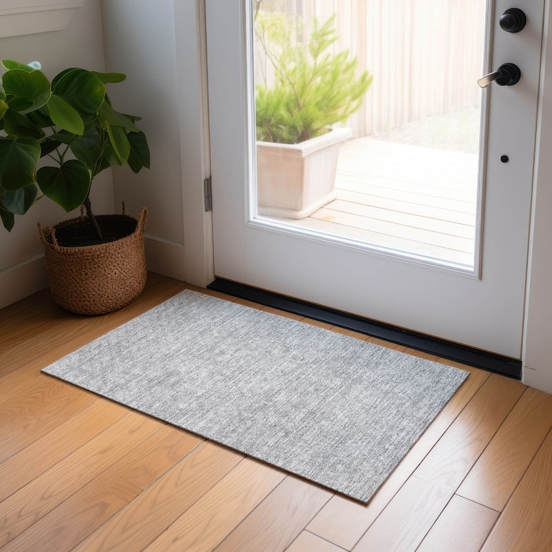 Machine Washable Indoor/ Outdoor Chantille Traditional Floral Rug - Gray - 1'8" x 2'6"