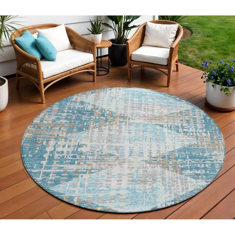 HomeRoots Geometric Transitional Rectangle Outdoor Rug - 8' Round