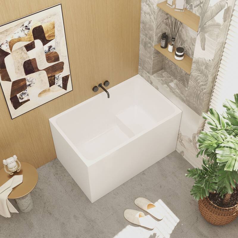 GDFStudio - Alistair Compact Freestanding Soaking Bathtub with Supportive Built-In Seat - Gloss White - Bathtub with seat