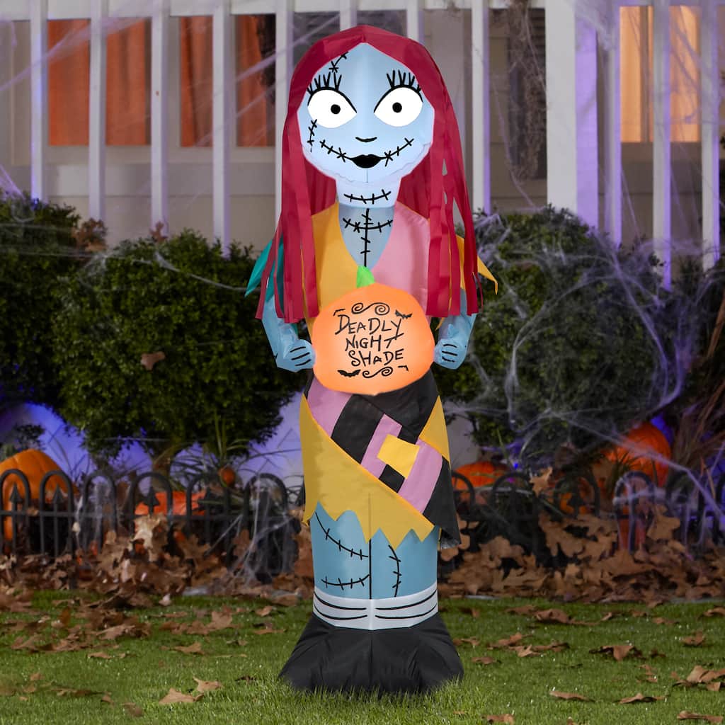 Airblown-Sally w/Pumpkin-Disney
