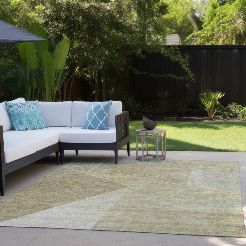 Machine Washable Indoor/ Outdoor Chantille Geo Modern Rug