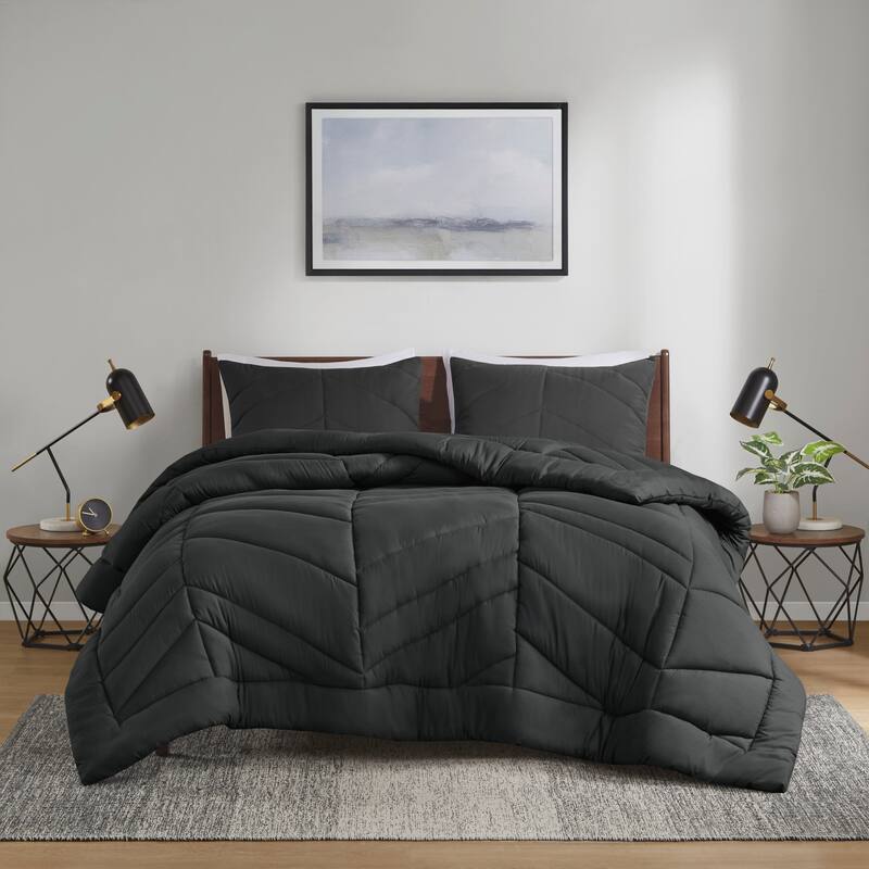 Intelligent Design Alden Quilted Chevron Comforter Set - Black - Queen