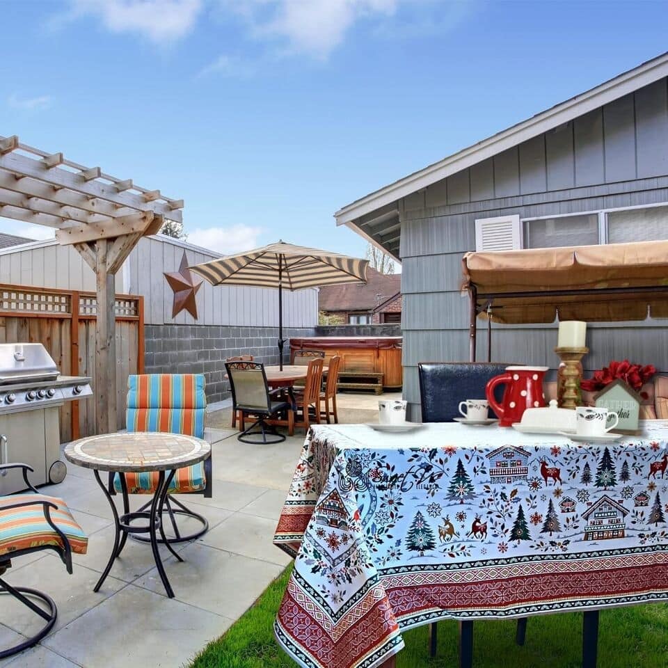 Wipeable French Acrylic Coated Spill Resistant Tablecloth - 60 X 98 in.