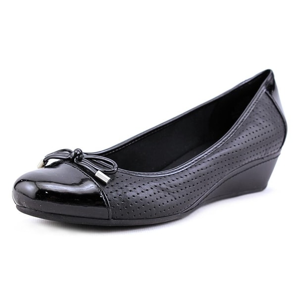 easy spirit open toe shoes